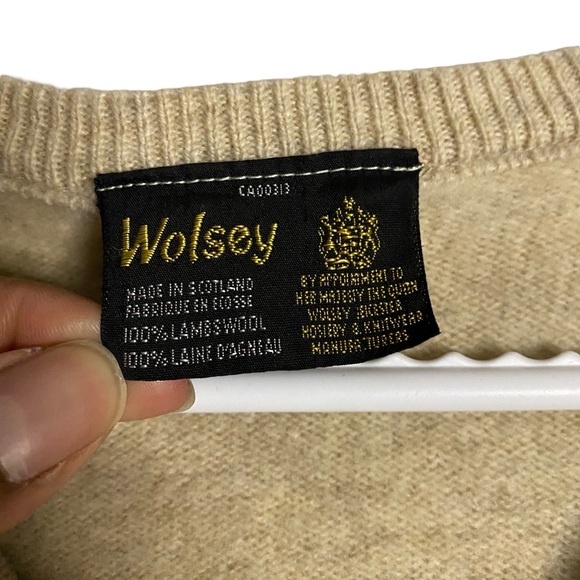 Wolsey Women's Tan Argyle 100% Lambswool Knit Sweater - Picture 5 of 8